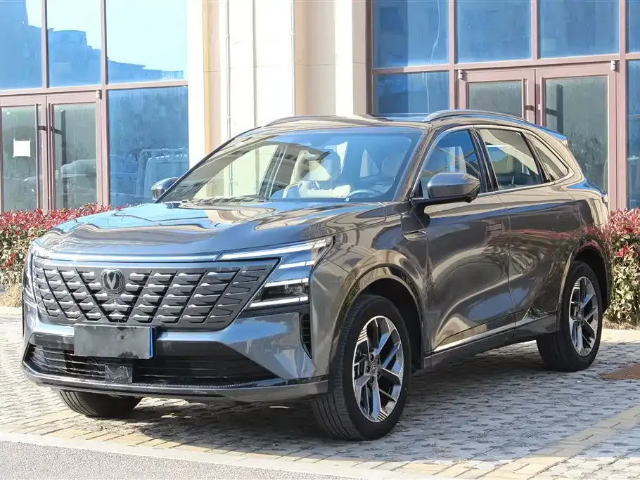 Changan CS75 PLUS — фото 1