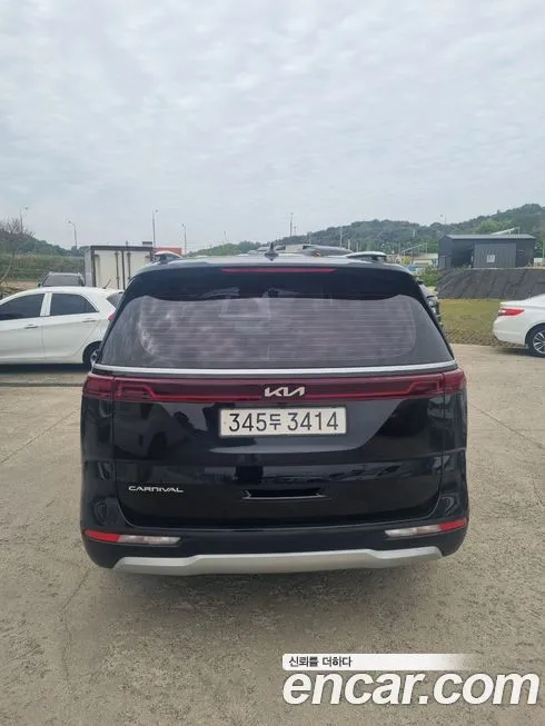 Kia Carnival — фото 3