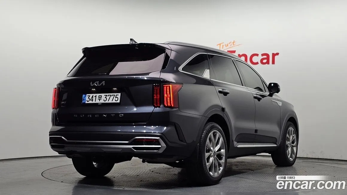 Kia Sorento — фото 4