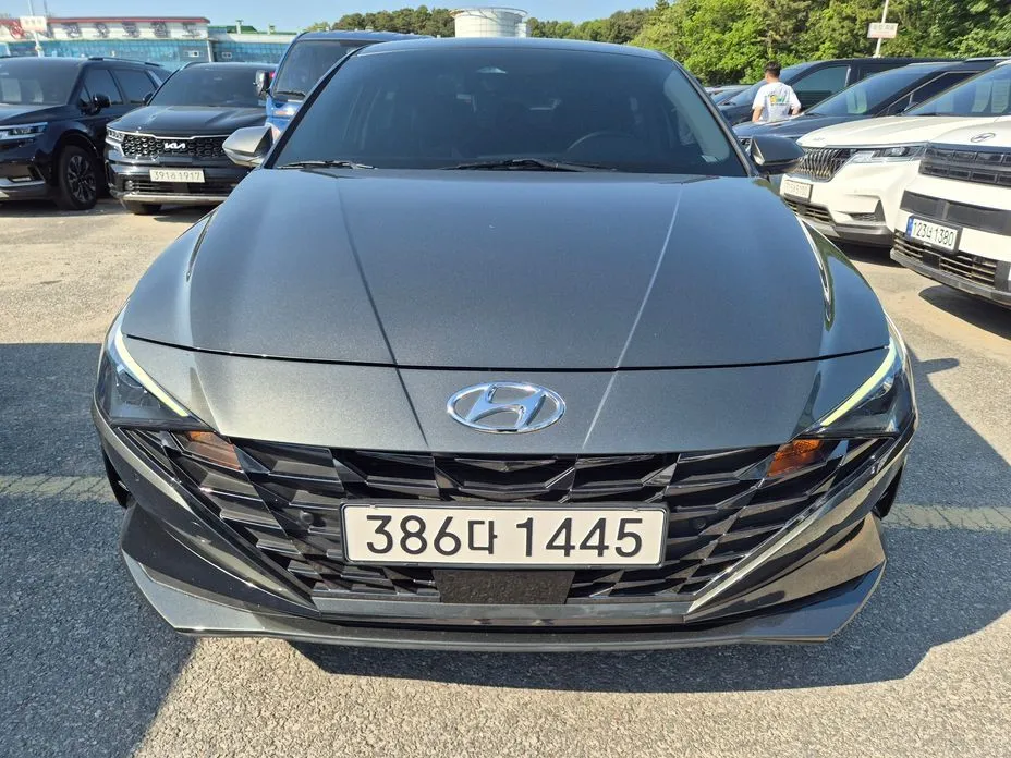 Hyundai AVANTE — фото 1