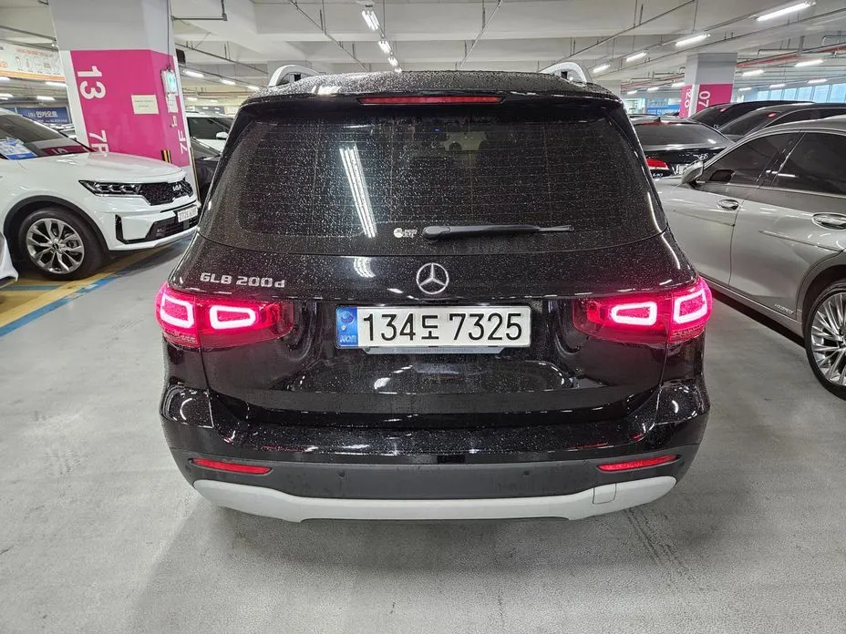 Mercedes-Benz GLB-Class — фото 10