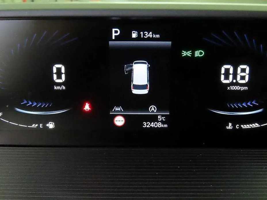 Hyundai Staria — фото 2