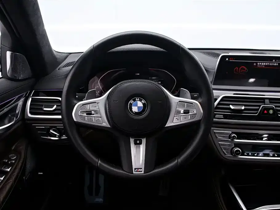 BMW 7 Series — фото 10