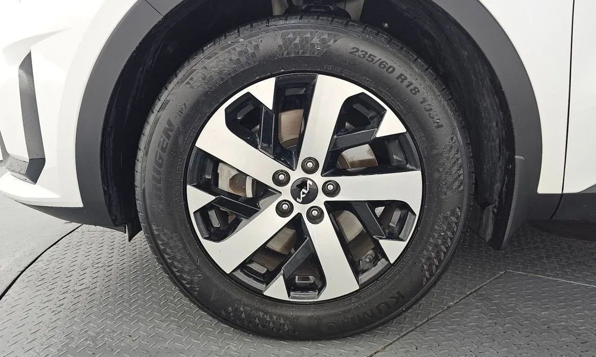 Kia Sorento — фото 8