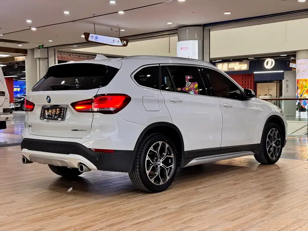 BMW X1 — фото 10