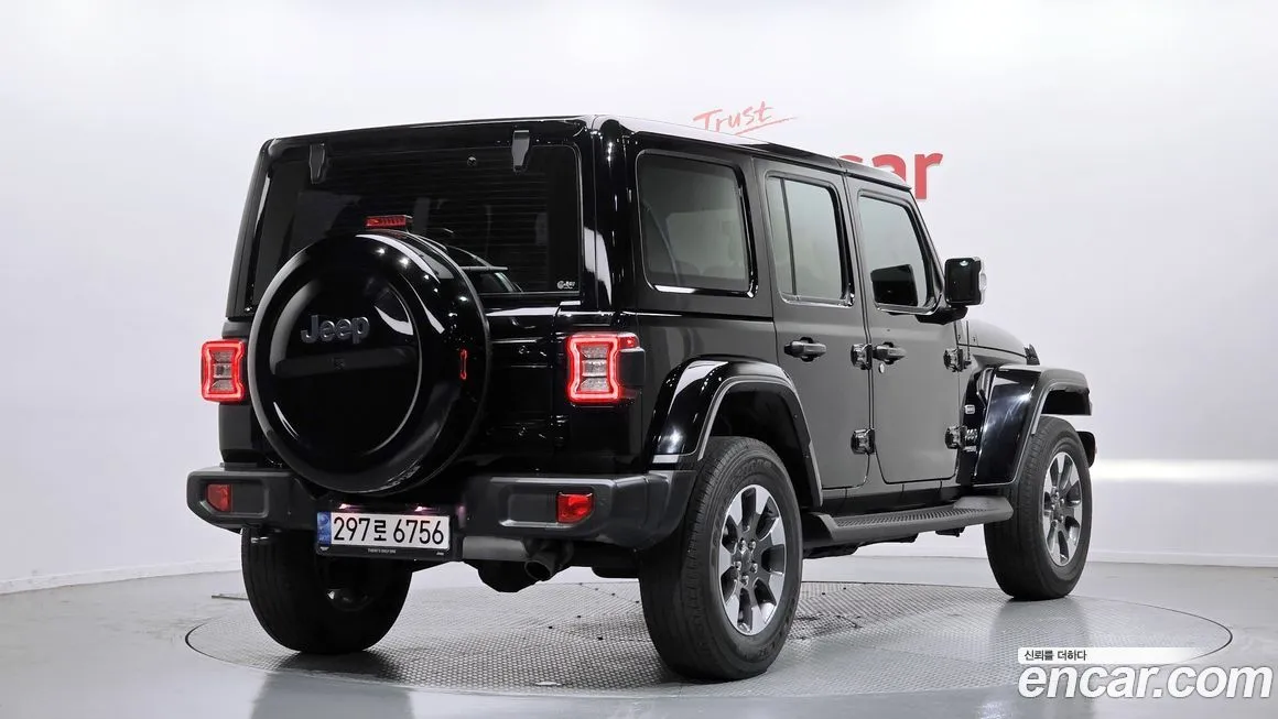Jeep Wrangler — фото 10
