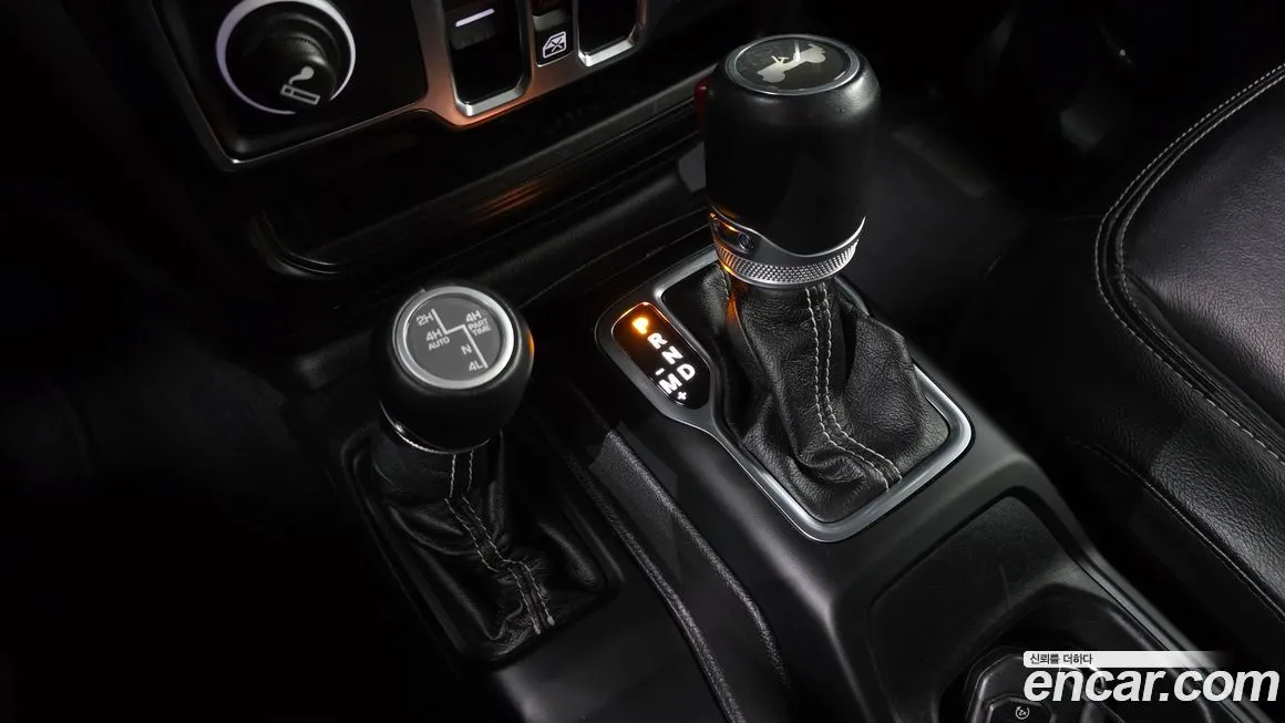Jeep Wrangler — фото 4
