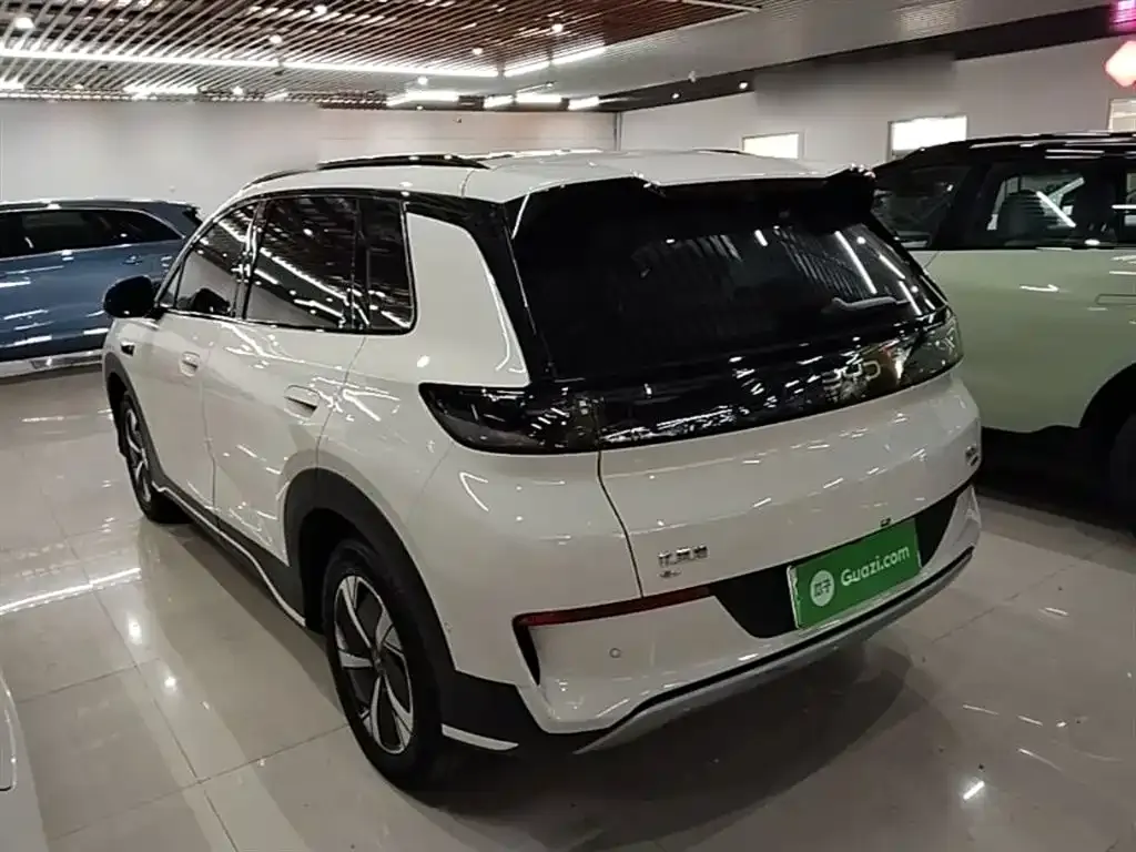 BYD Hiace 05 EV — фото 4