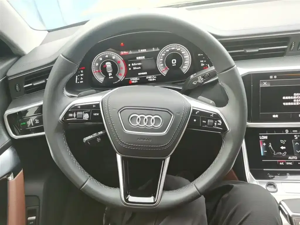 Audi A6L — фото 5