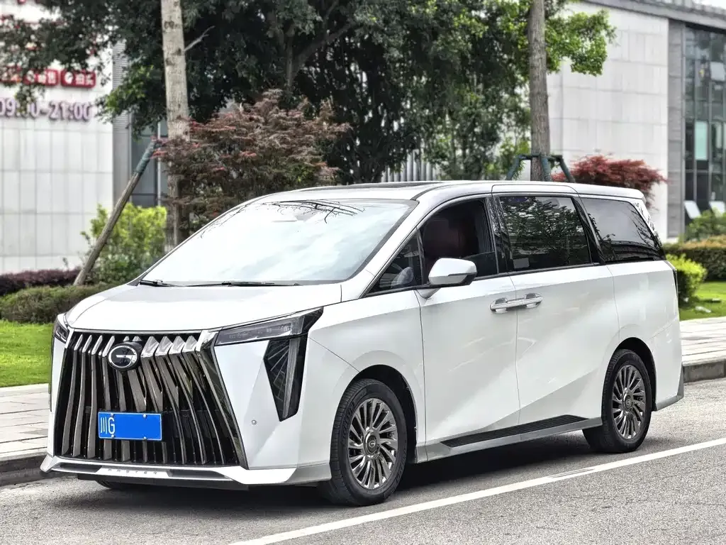GAC Motor Trumpchi M8 — фото 1