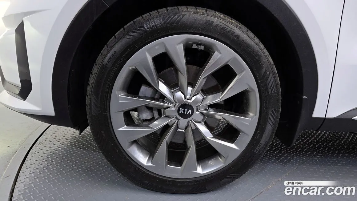 Kia Sorento — фото 5