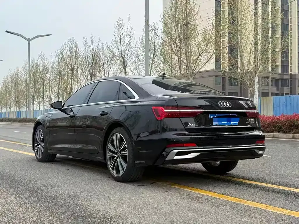 Audi A6L — фото 5