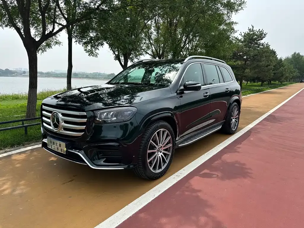 Mercedes-Benz GLS — фото 1