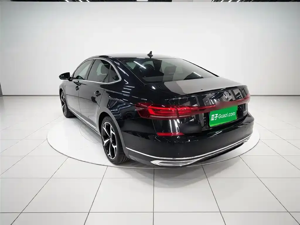Volkswagen Passat — фото 3