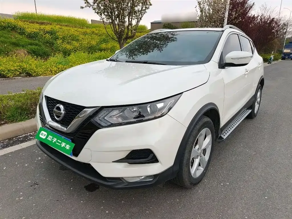 Nissan Qashqai — фото 1
