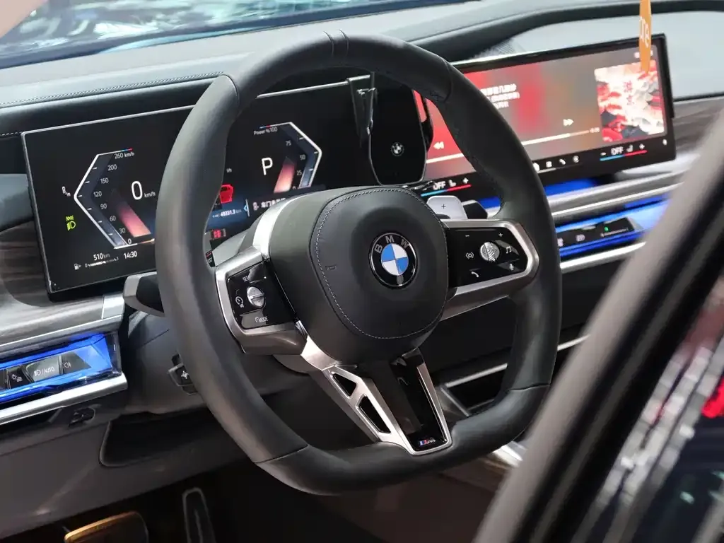 BMW 7 Series — фото 10