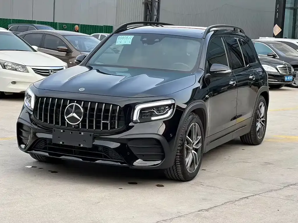 Mercedes-Benz GLB AMG — фото 1