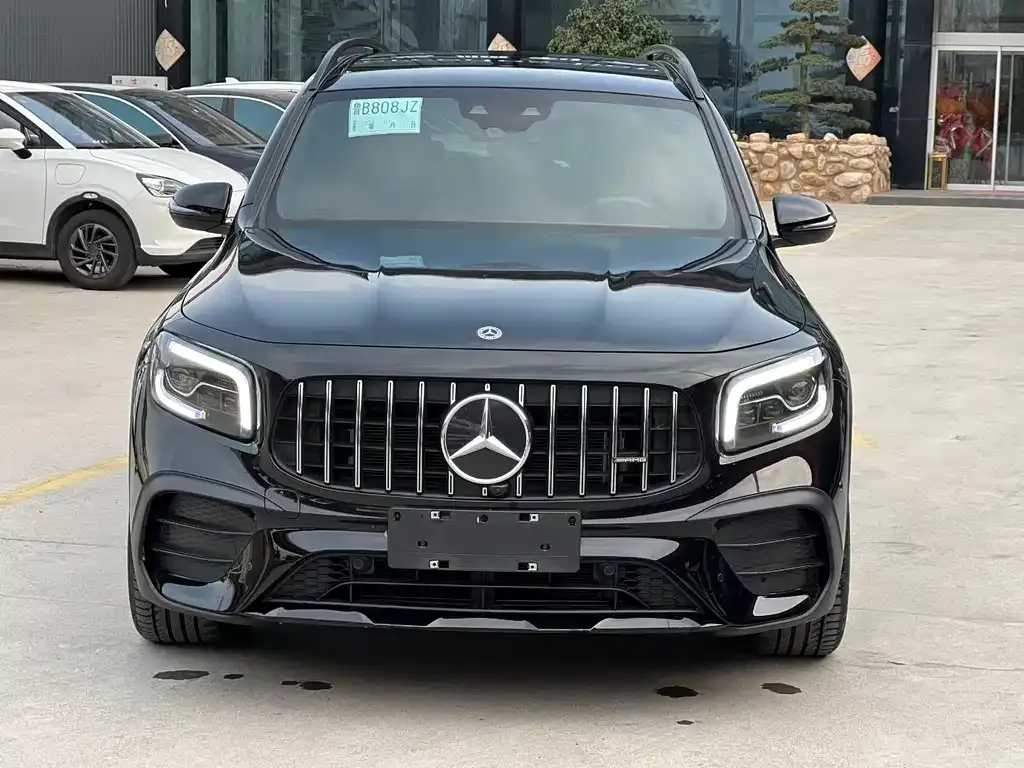 Mercedes-Benz GLB AMG — фото 2