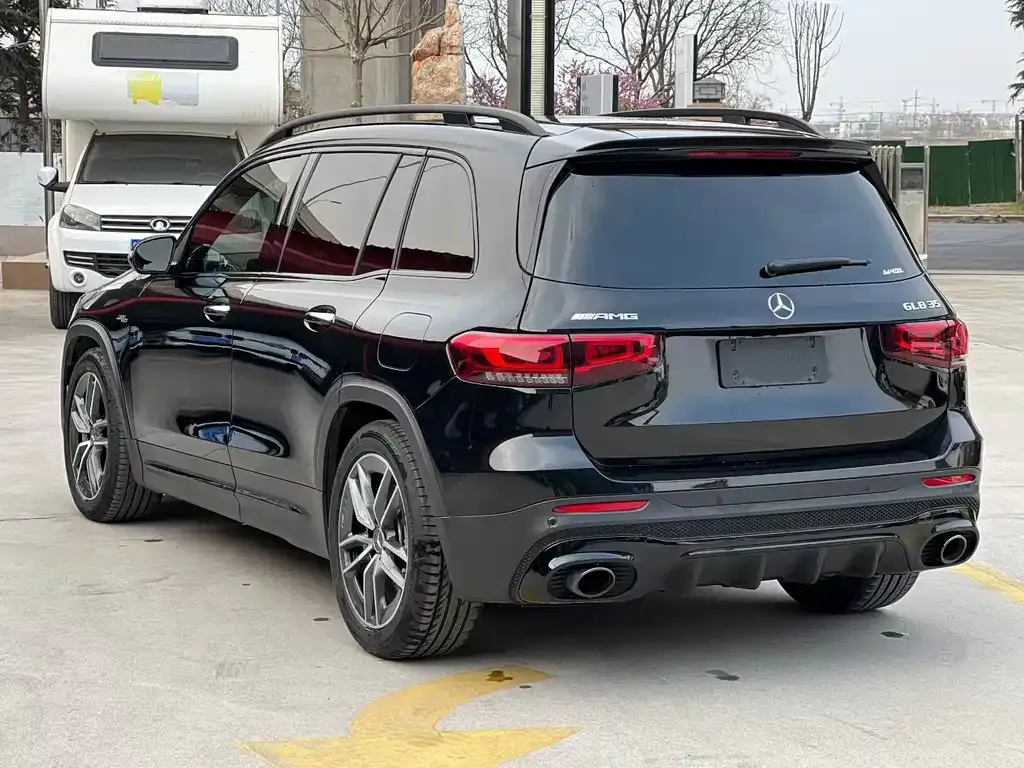Mercedes-Benz GLB AMG — фото 7