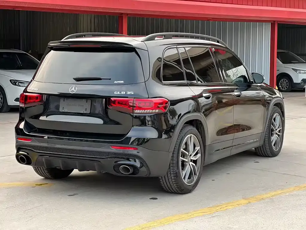 Mercedes-Benz GLB AMG — фото 8