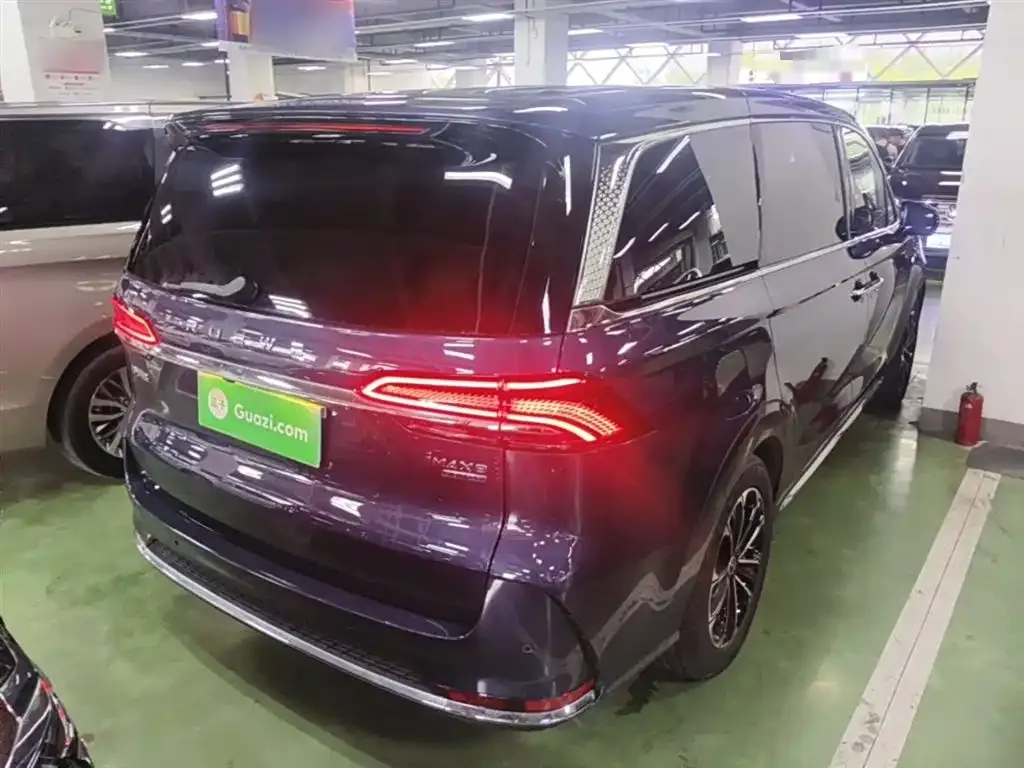 Roewe iMAX8 — фото 9