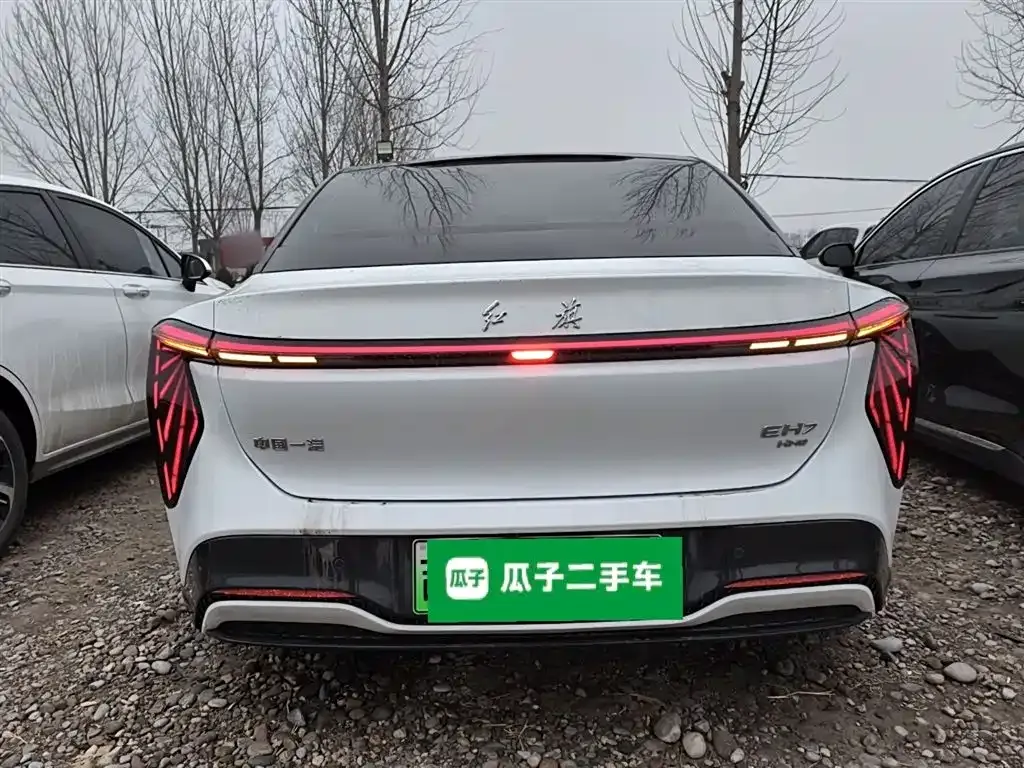 Hongqi EH7 — фото 6