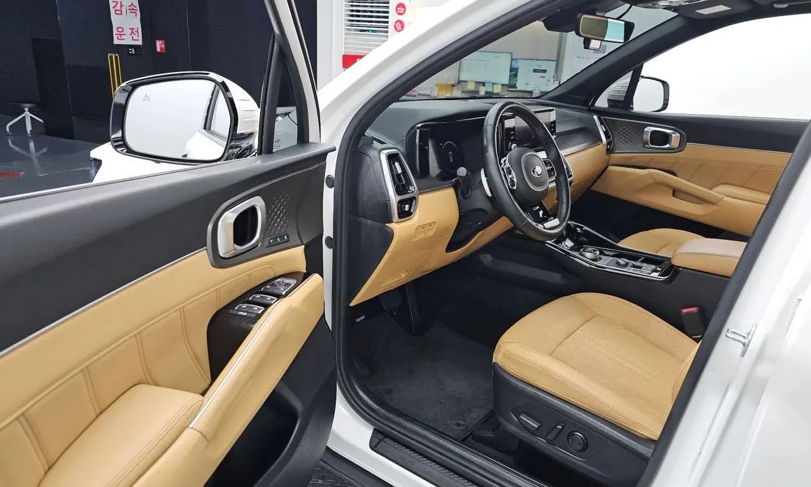 Kia Sorento — фото 8