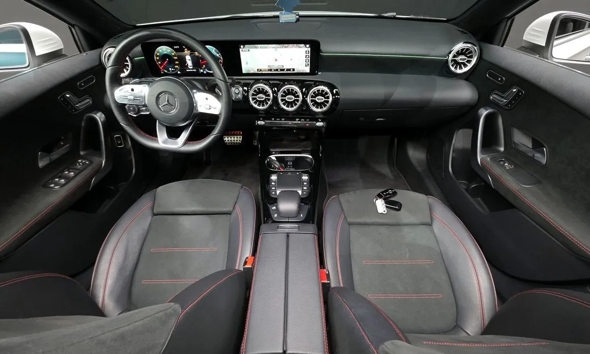 Mercedes-Benz A-Class — фото 10
