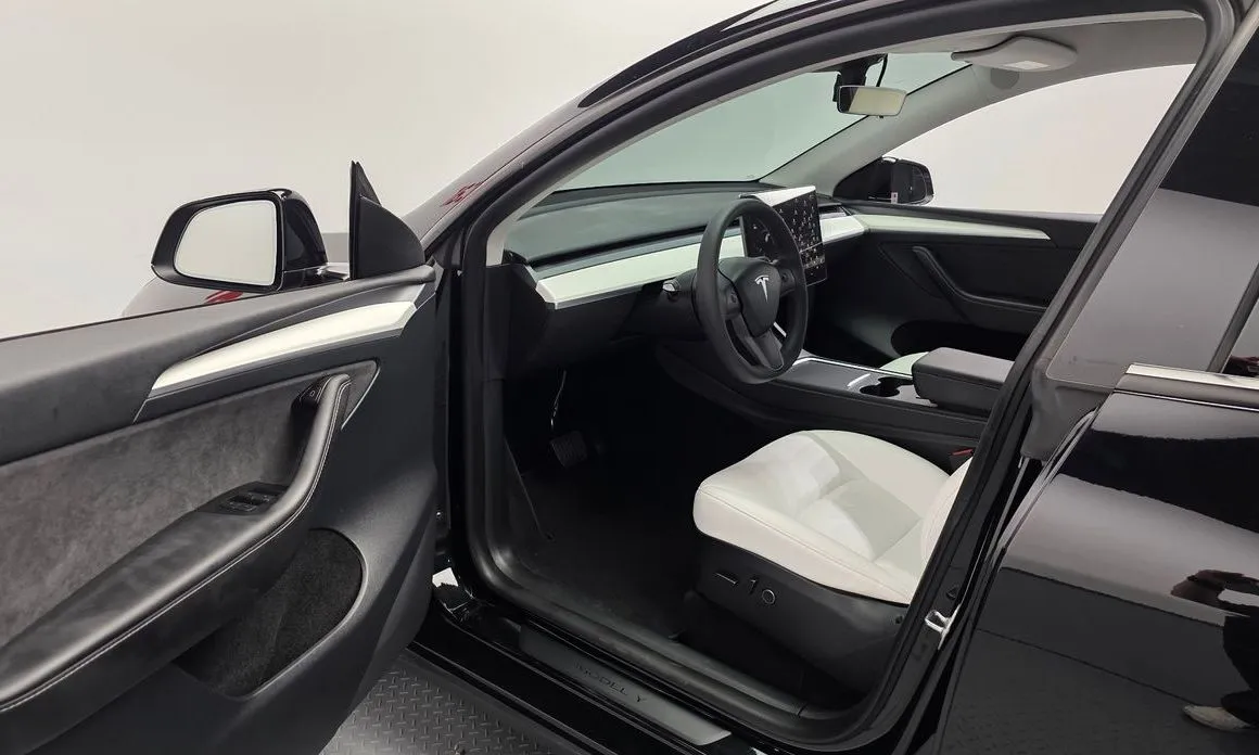 Tesla Model Y — фото 7
