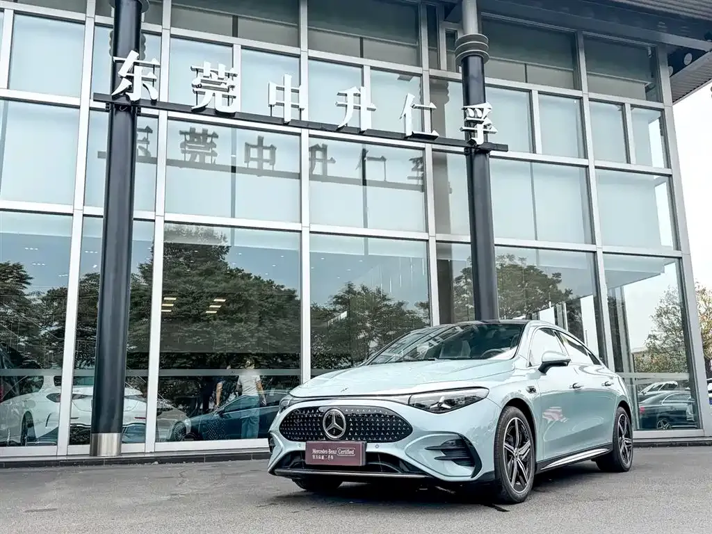 Mercedes-Benz CLA PHEV — фото 1