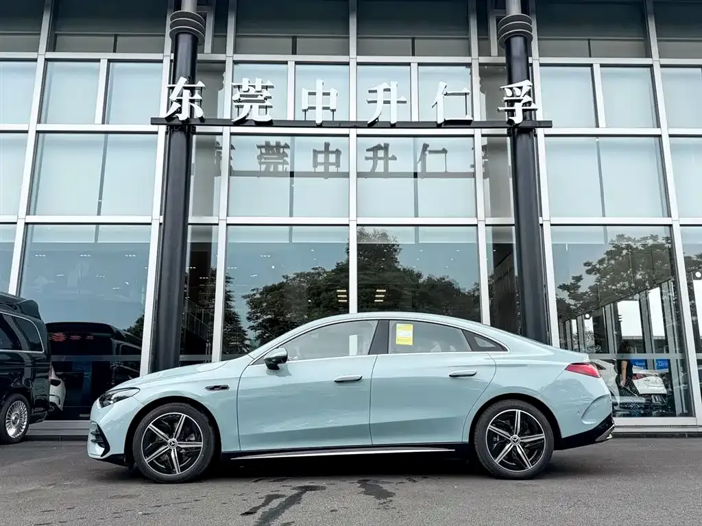 Mercedes-Benz CLA PHEV — фото 3
