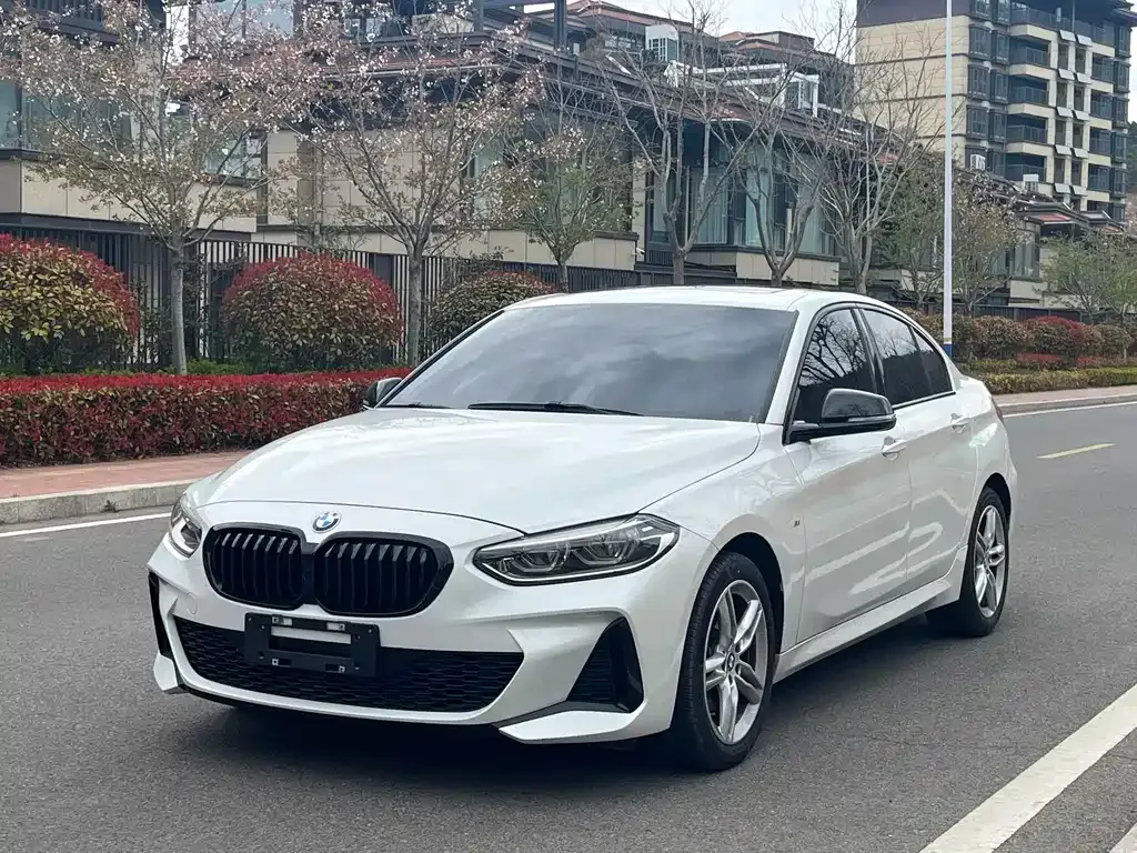 BMW 1 Series — фото 1