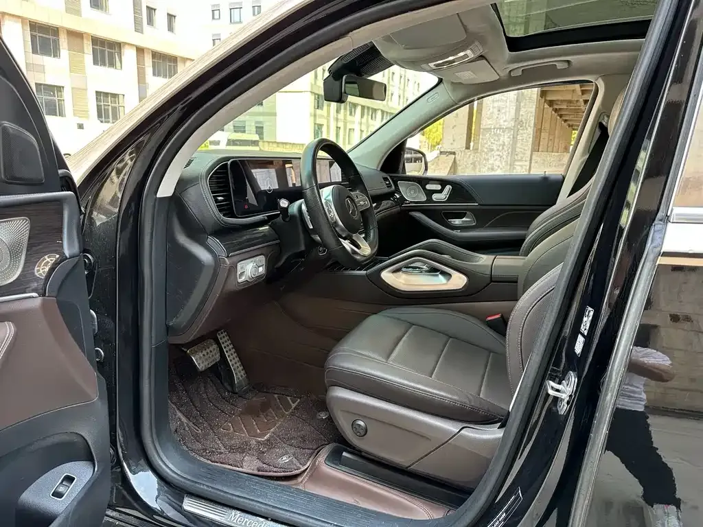 Mercedes-Benz GLS — фото 4