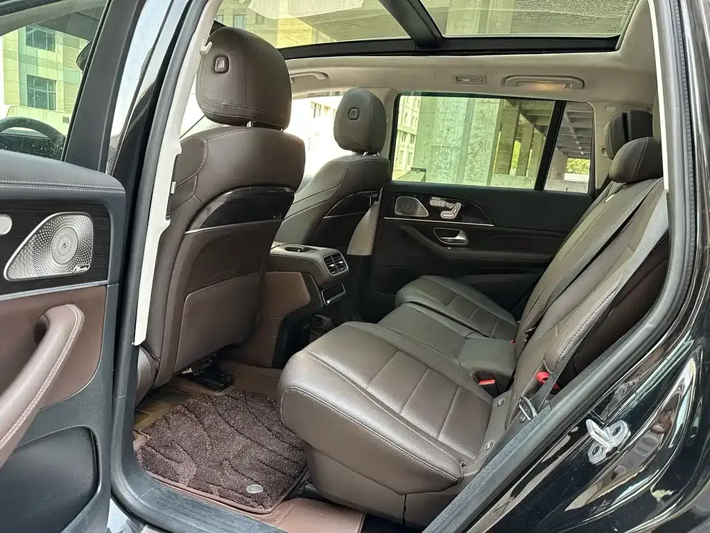 Mercedes-Benz GLS — фото 6