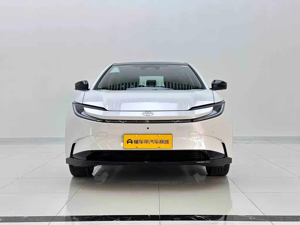 Toyota bZ5 — фото 2