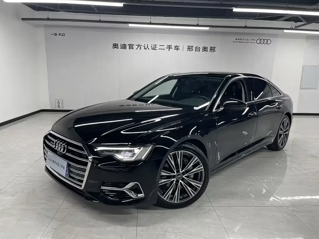Audi A6L — фото 1