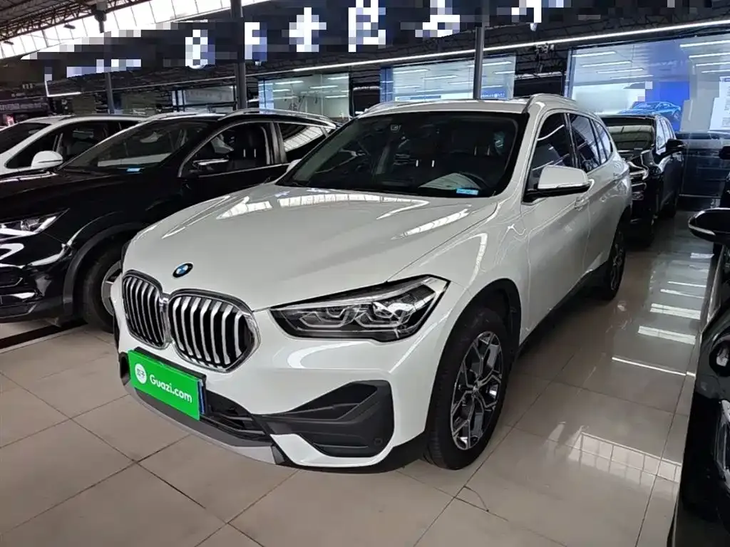 BMW X1 — фото 1
