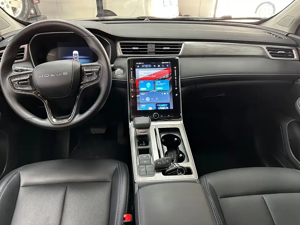 Roewe RX5 — фото 10