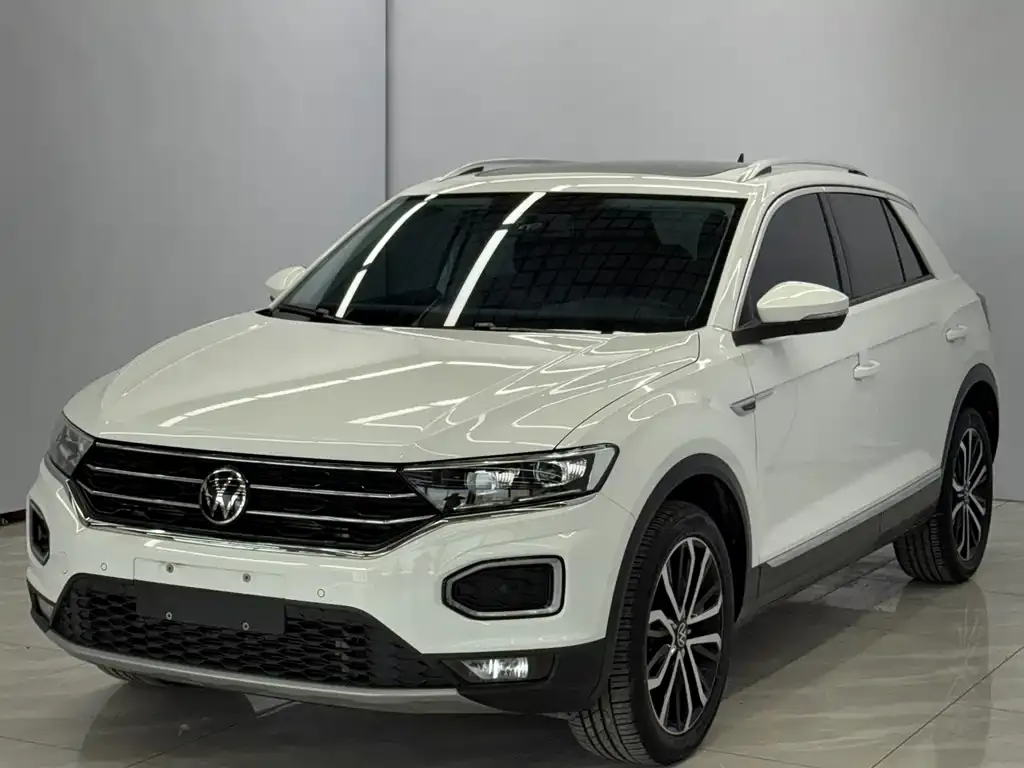 Volkswagen T-Roc — фото 1