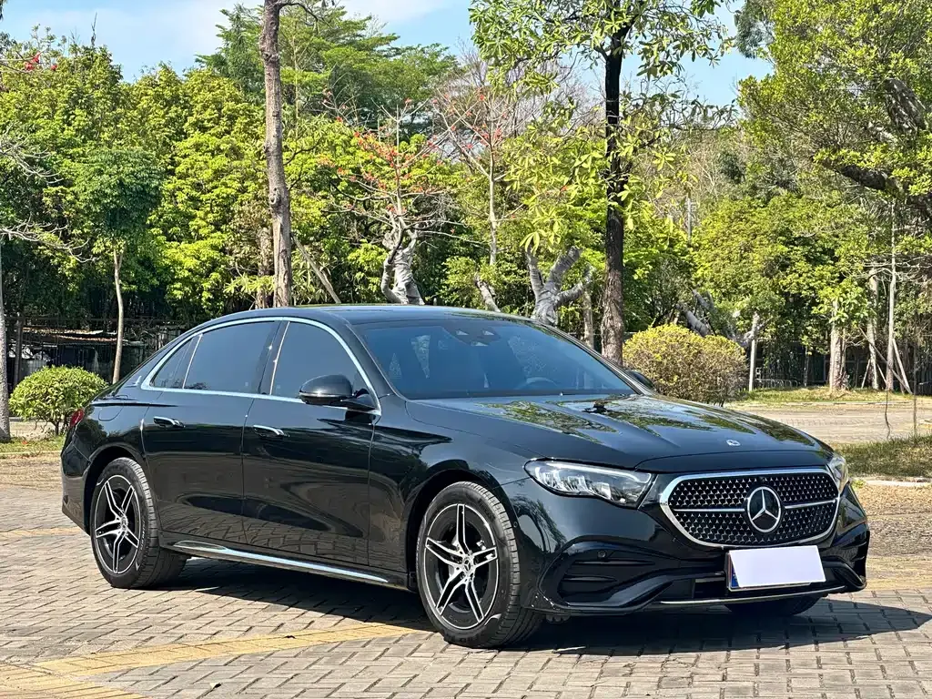 Mercedes-Benz E-Class — фото 8