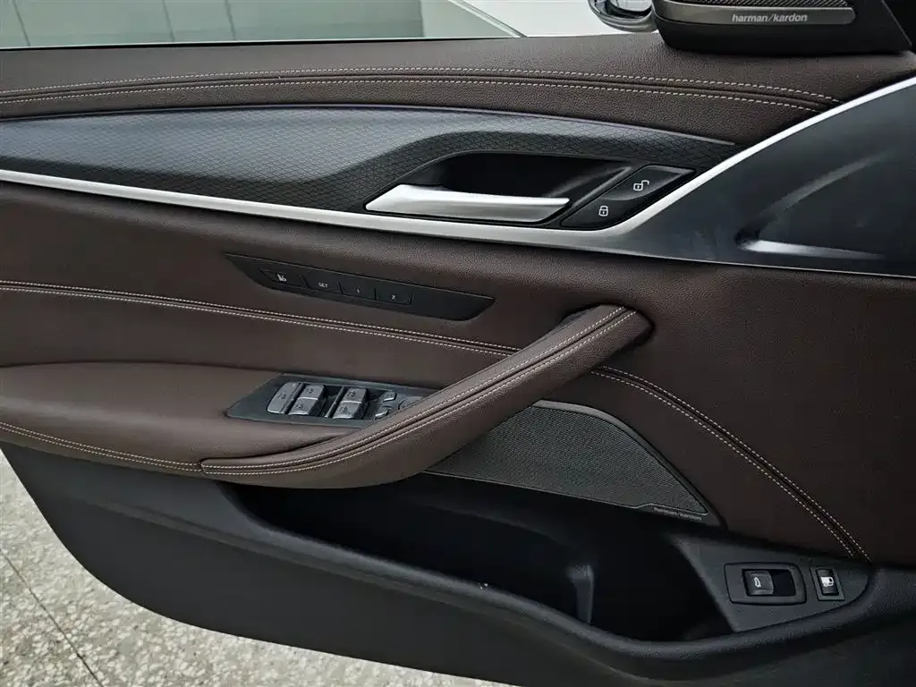 BMW 5 Series New Energy — фото 4