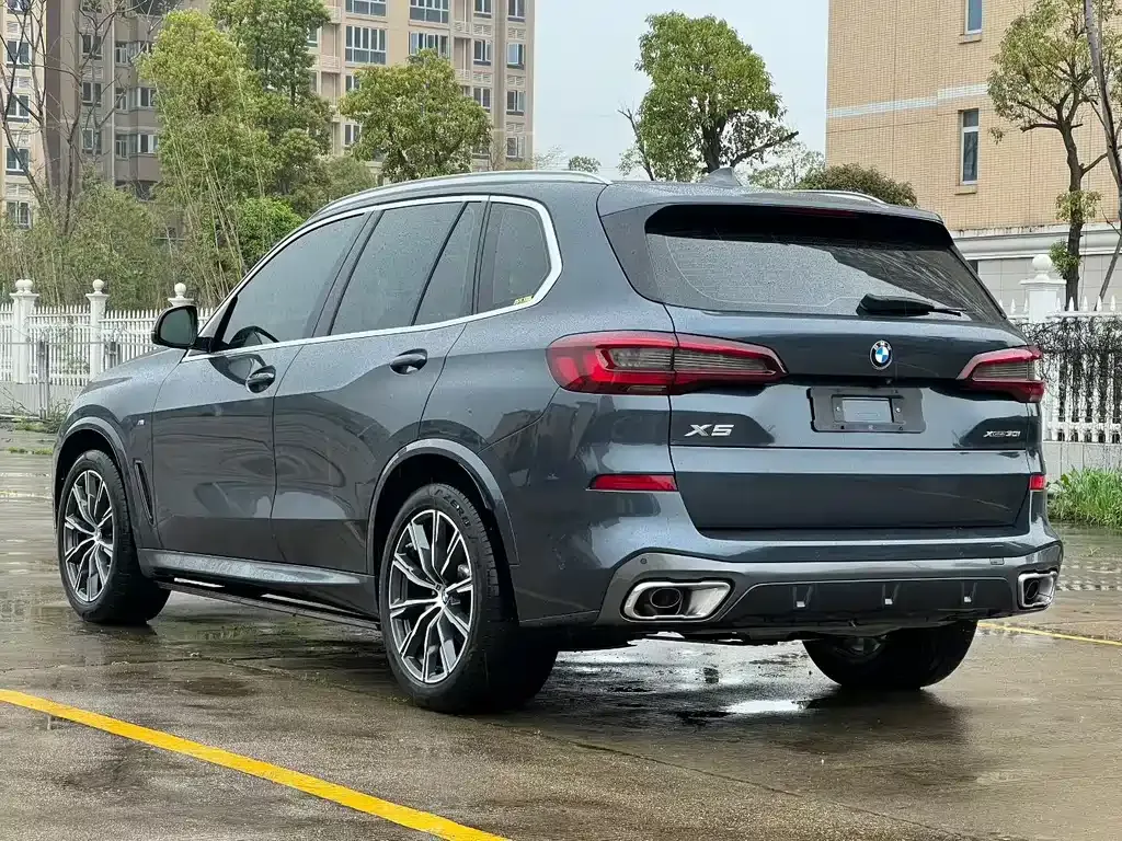 BMW X5 (Import) — фото 8