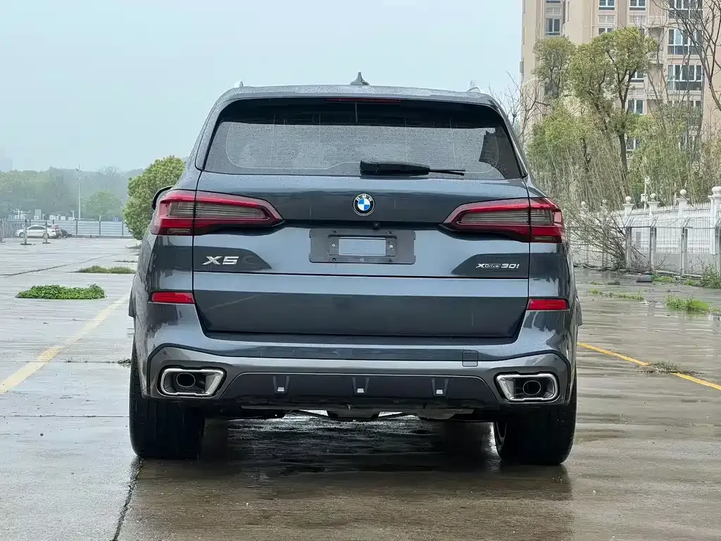 BMW X5 (Import) — фото 7