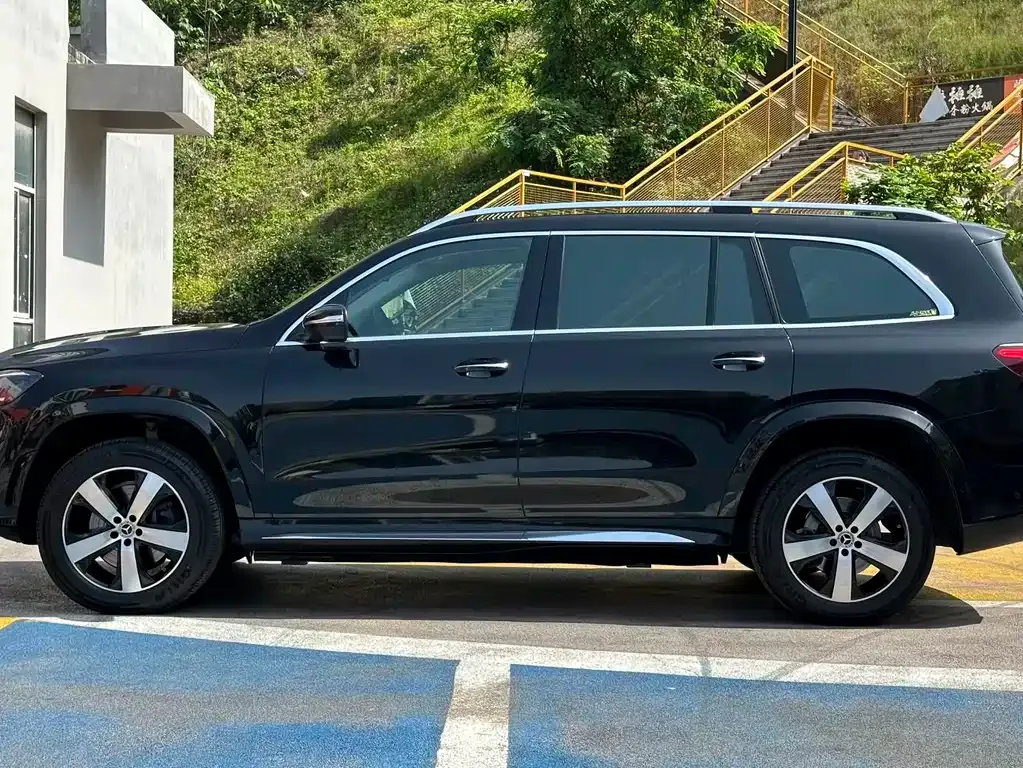Mercedes-Benz GLS — фото 8