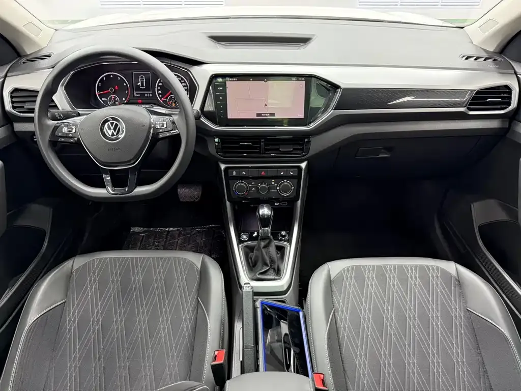 Volkswagen T-Cross — фото 6