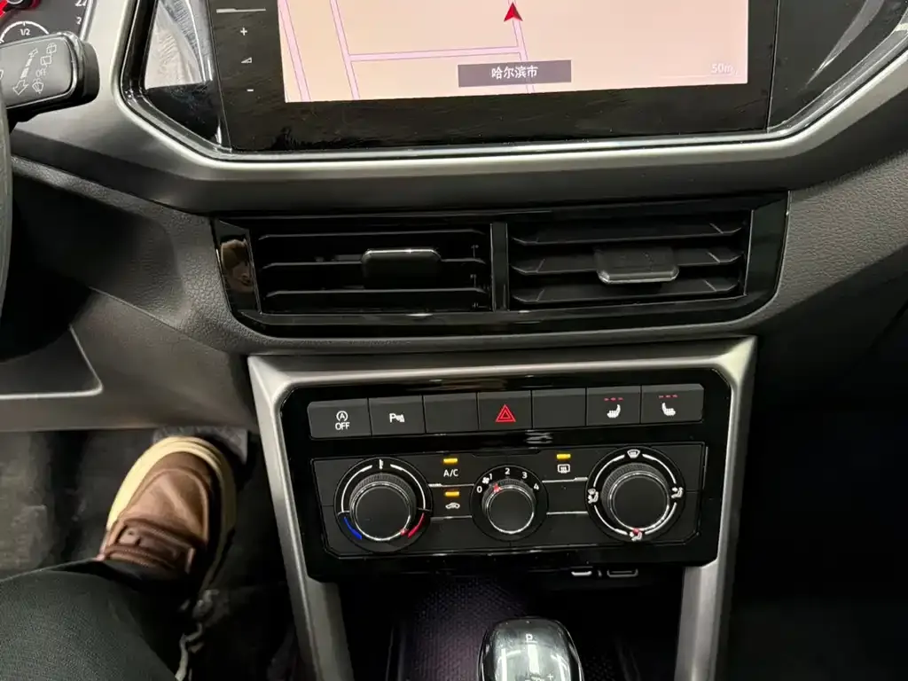 Volkswagen T-Cross — фото 2