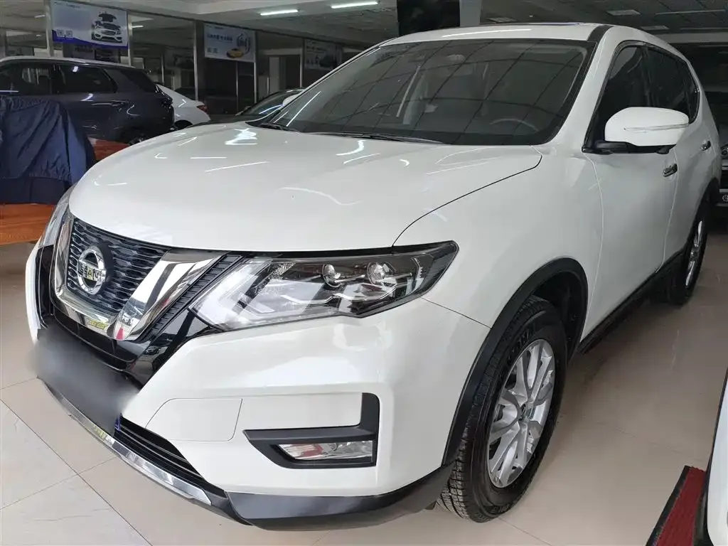 Nissan X-Trail — фото 1