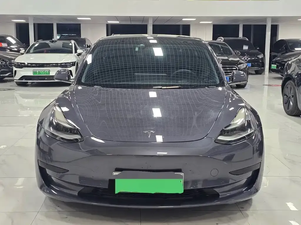 Tesla Model 3 — фото 10