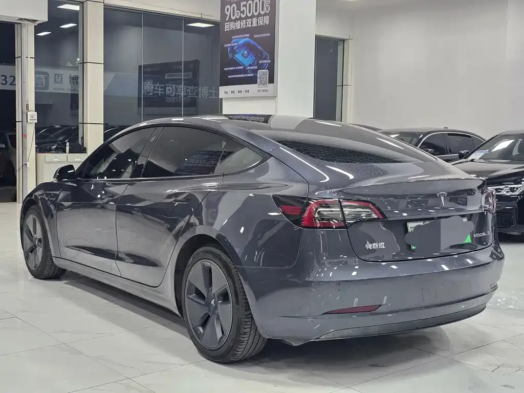 Tesla Model 3 — фото 5