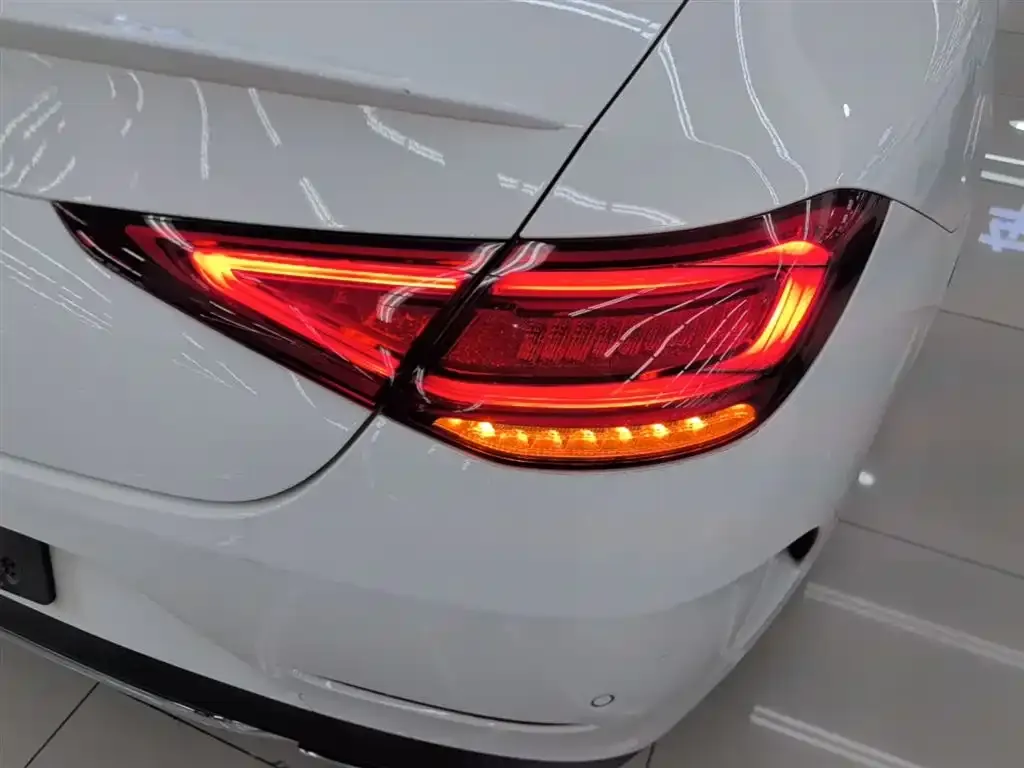 Mercedes-Benz CLS — фото 2